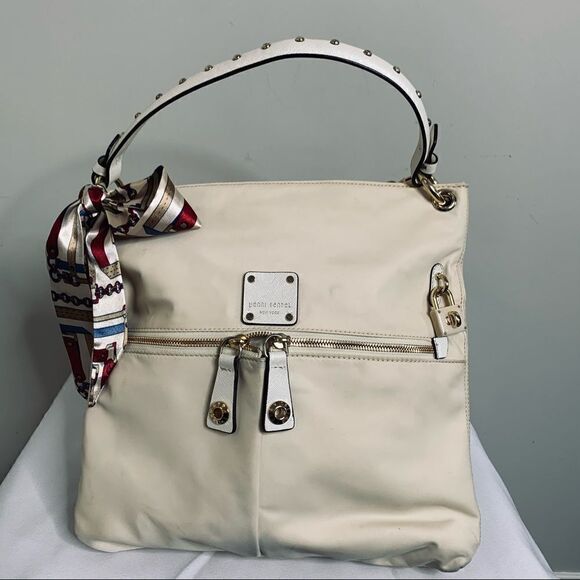 Henri Bendel Messenger Jetsetter - Cream - Picture 2 of 7